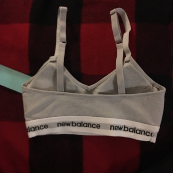 NWT New Balance Medium Support Sport Bra - Picture 2 of 4
